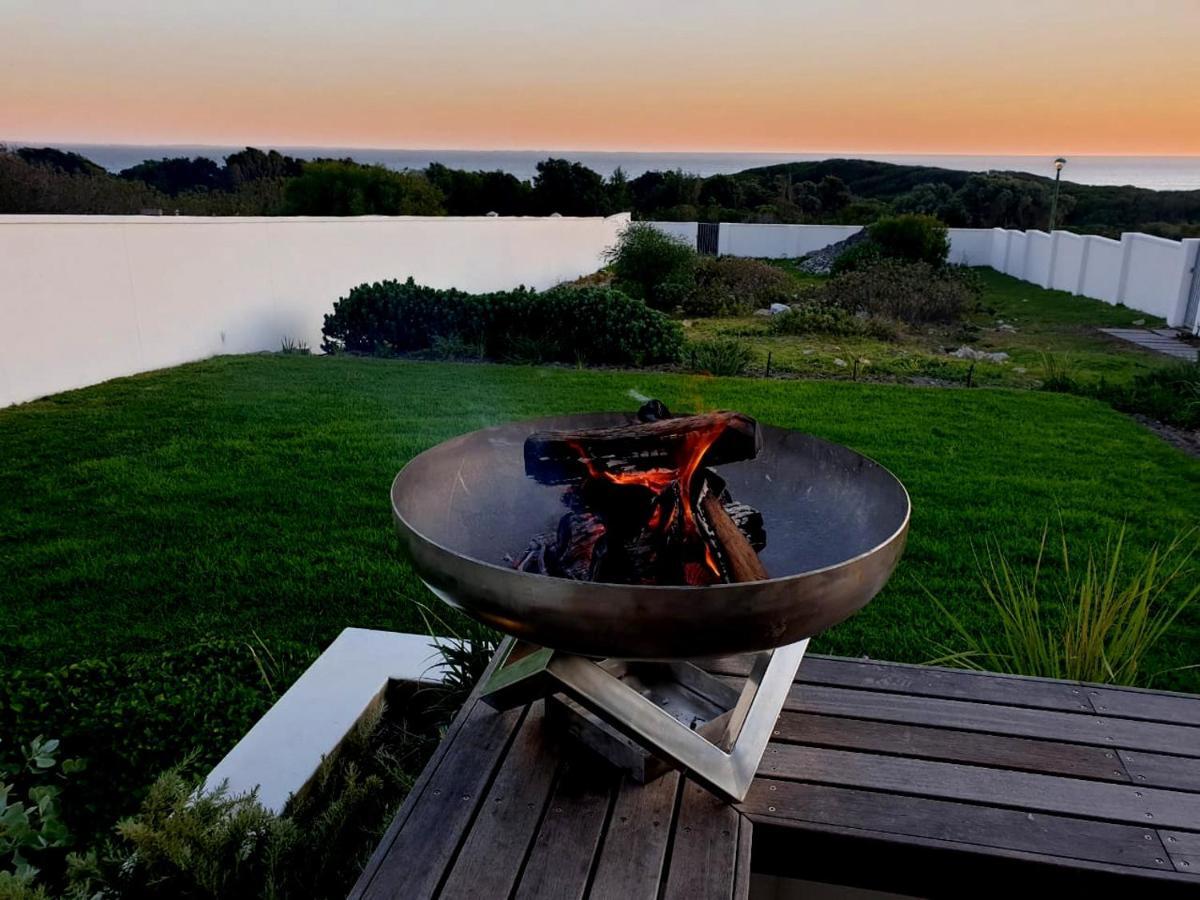 Troon Beach Cottage Hermanus Bagian luar foto