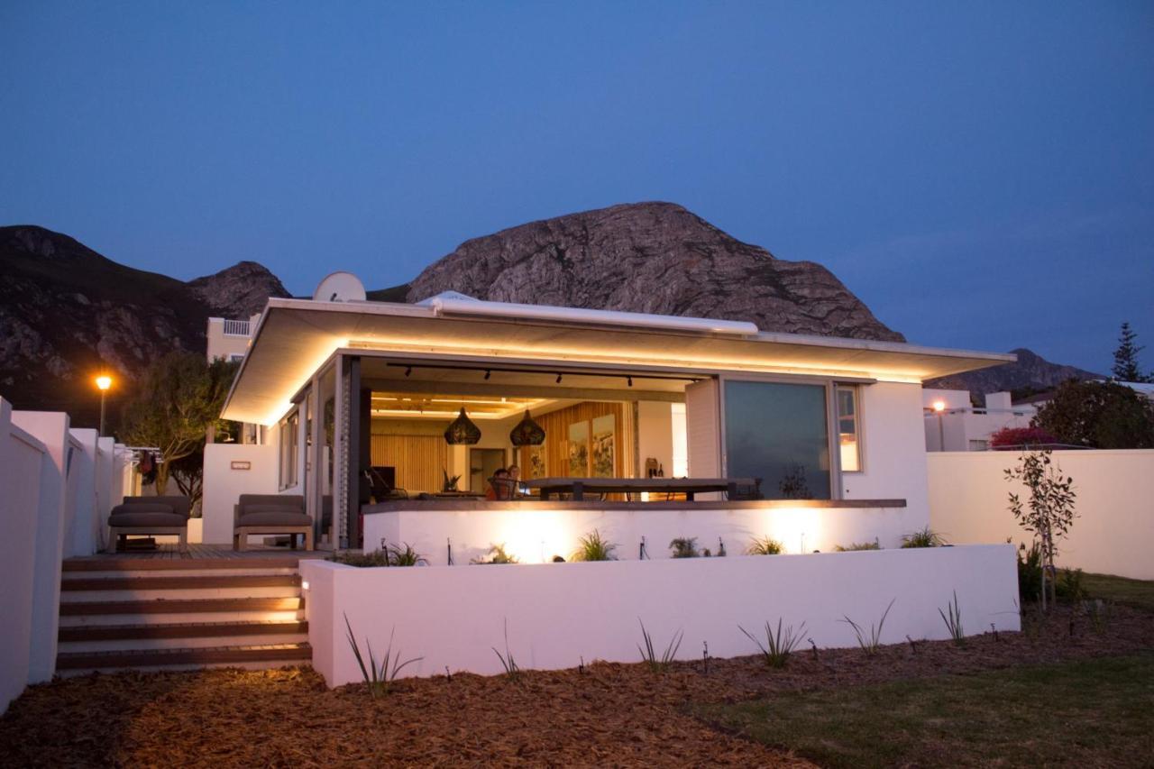 Troon Beach Cottage Hermanus Bagian luar foto